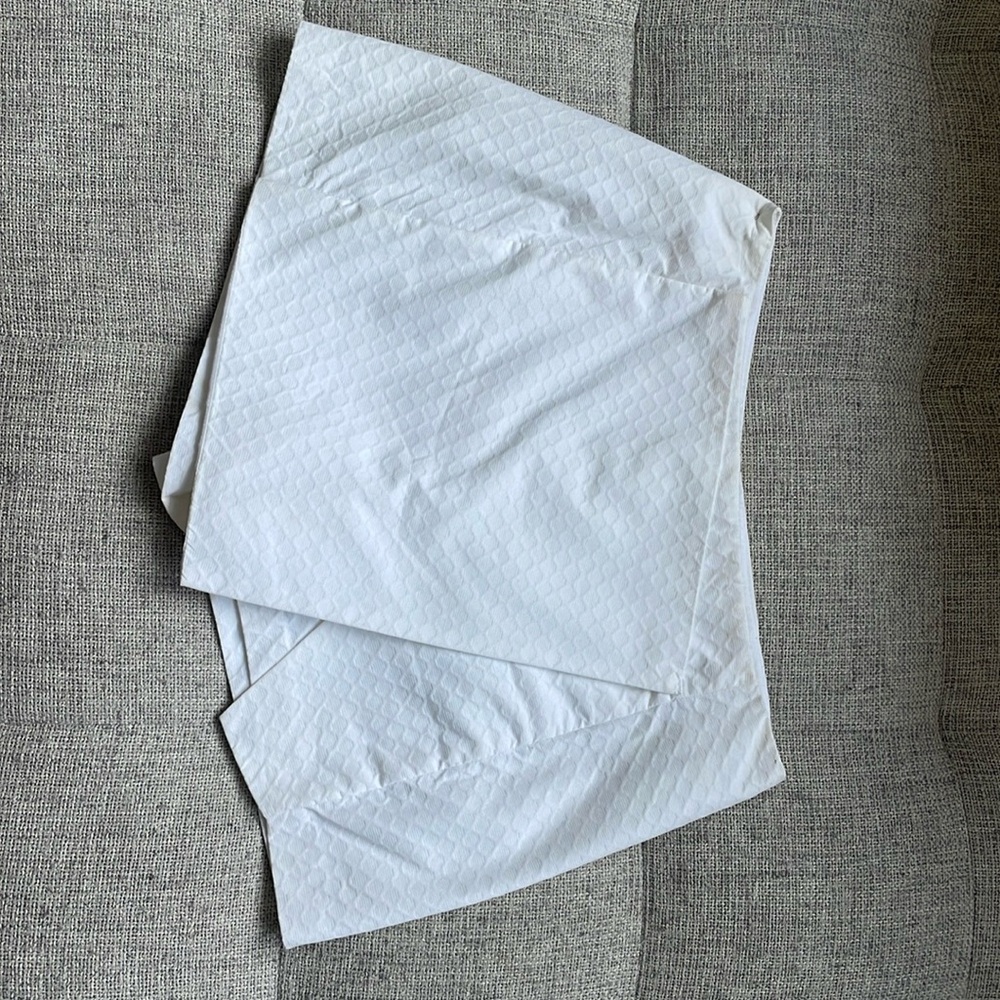 White Lily Pulitzer short